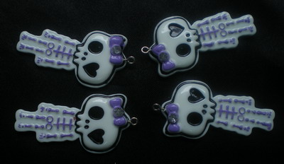 BK04 Lavender Skull Skeleton Gem Lucite Charm Pendant 4pcs BK04 Lavender Skull Skeleton Gem Lucite Charm Pendant 4pcs