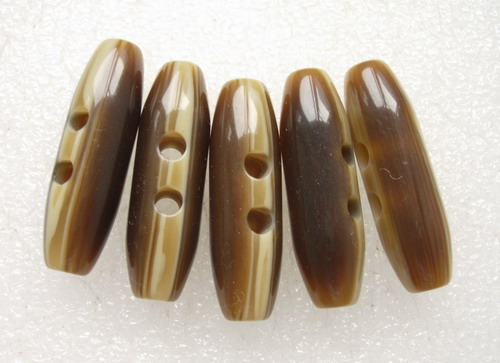 LU21 49mm Natural Lucite Toggle Horn Buttons Barrel Shape 4pcs