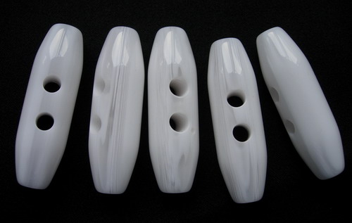 LU22 49mm Natural Lucite Toggle Horn Buttons Barrel Shape W 5pcs - Click Image to Close