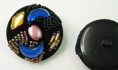 BT16 Dome Beaded Button w/Gems Stones