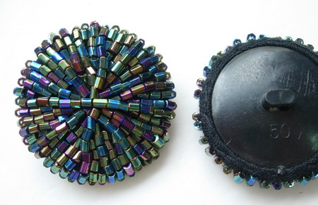 BT28 Bugle Beaded Dome Button Knot Black Iridescent - Click Image to Close