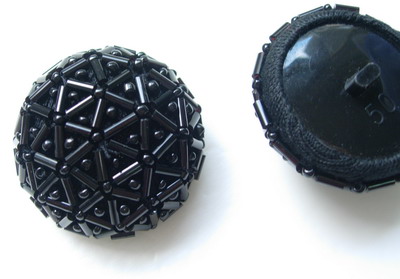 BT29 Unique Bugle & Beaded Dome Button Knot Black