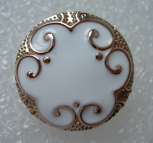 BZ28 22mm Classic Floral Enamel Buttons Gold White 4pcs