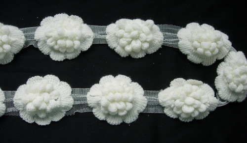 CB01 2.5" 3D Popcorn Flower Crochet Stitch Applique Banding 1Y