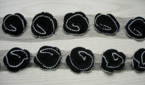 CB04 2.5" Tier 3D Flower Crochet Stitch Banding Motif Black 1Y