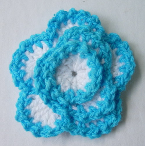 CR09 Blue White Layer Flower Crochet Applique Motif 10pcs