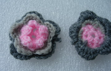 CR112 Wool Mohair Hand Crochet 3Tone Layered Flower Applique x5