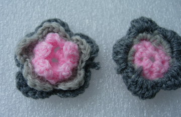 CR112 Wool Mohair Hand Crochet 3Tone Layered Flower Applique x5 - Click Image to Close