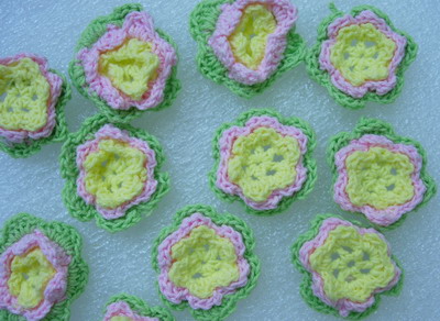 CR13-2 Crochet Flower Applique Motif 3 Layers Green 10pcs