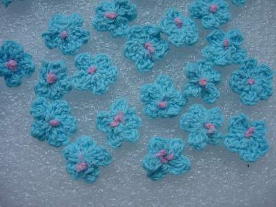 CR84 Crochet Mini Flower Applique Motif Aqua 30pcs