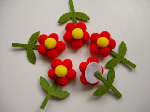 RZ91 3D Pom Pom Flowers Motif Appliques Red 5pcs RZ91 3D Pom Pom Flowers Motif Appliques Red 5pcs