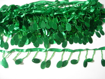 FR06 Oval Paillette Bead Fringe Green 10yards