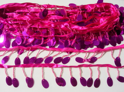 FR07 Oval Paillette Bead Fringe Trim Fuchsia 10yards