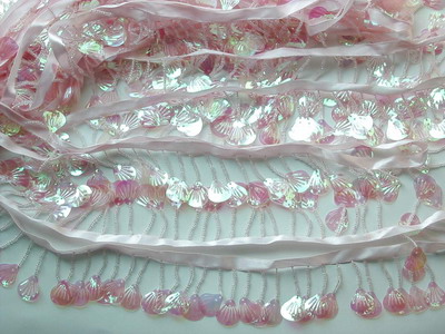 FR12-2 Shell Paillette Bead Fringe Pink AB 1yard - Click Image to Close