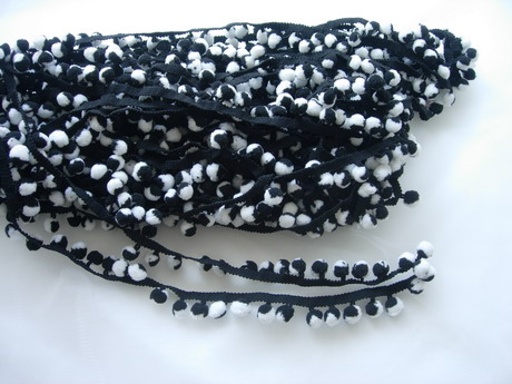 FR121 25mm Wide Pom Pom Fringe Tassel Braided Trim Blk White 5y FR121 25mm Wide Pom Pom Fringe Tassel Braided Trim Blk White 5y