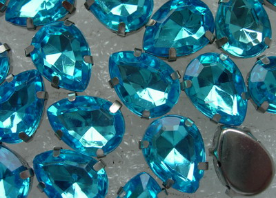 RM36 10x14mm Aqua Acrylic Teardrop Gemstones with Setting x20