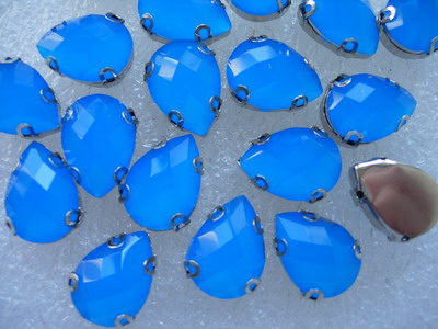 RM39-2 13x18mm Teardrop Neon Blue Resin Gemstones w/Setting x20