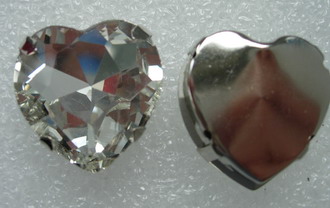 RM71 27x27mm Clear Heart Shape Glass Rhinestone Diamante Setting - Click Image to Close