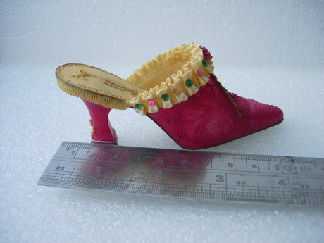 JW61 Resin High Heel Vintage Shoe Figurine Home Decoration JW61 Resin High Heel Vintage Shoe Figurine Home Decoration