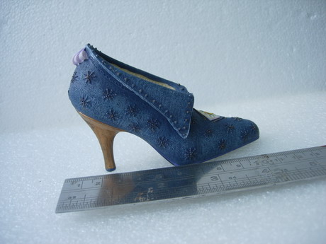 JW62 Blue Resin High Heel Vintage Shoe Figurine Home Decoration JW62 Blue Resin High Heel Vintage Shoe Figurine Home Decoration