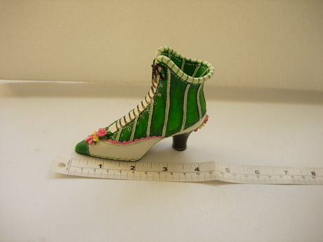 JW63 Green Resin High Heel Vintage Shoe Figurine Home Decoration JW63 Green Resin High Heel Vintage Shoe Figurine Home Decoration