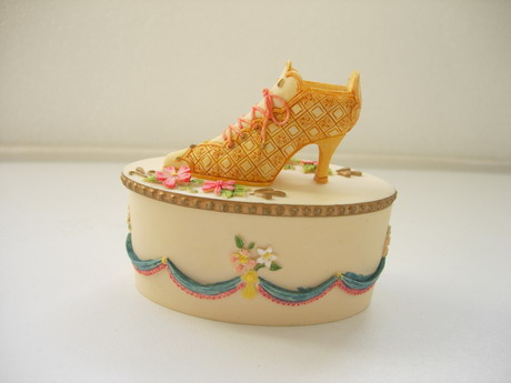 JW66 Resin Vintage Shoe Design Jewelry Box Figurine Decoration JW66 Resin Vintage Shoe Design Jewelry Box Figurine Decoration