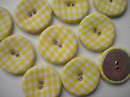 DM19 28mm Checkered Fabric Covered Buttons Yellow 10pcs - Click Image to Close