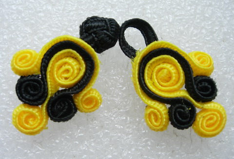 FG125-4 Chinese Frog Closure Buttons Coils Dots Yellow Black 5pr