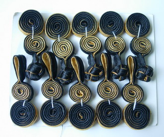 FG215-4 Metallic Ribbon Coils Frog Closure Buttons Gold BlK 5pr - Click Image to Close