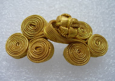 FG216 Metallic Ribbon 3Coils Frog Closure Buttons Knots Gold 5pr