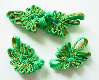 FG218 Chinese Ribbon Frog Closure Knots Buttons Green Gold 5pr