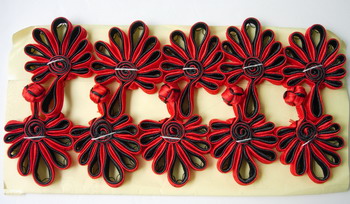 FG232-2 Ribbon Chinese Fan Frog Closure Buttons Red Black 5 - Click Image to Close