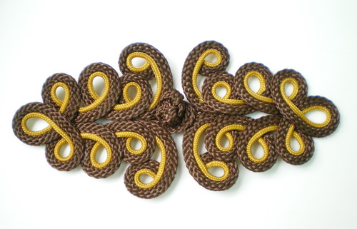 MR04-2 Macrame Fastener Frog Closure Knot Brown Gold