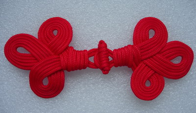 MR108 Fluer De Lis Macrame Fastener Closure Knots Red - Click Image to Close