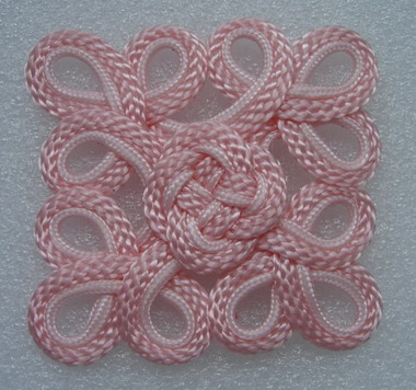 MR118 Square Celtic Macrame Ornament Light Pink