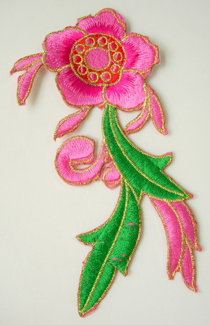 PT171 Designer Floral Flowers Embroidery Patch Applique Pink x2