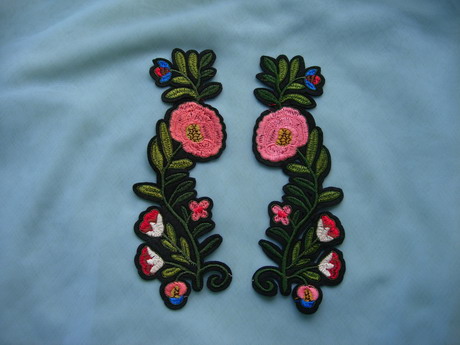 PT200 Mirror Floral Leaves Embroidered Patch Iron On Fashion - Click Image to Close