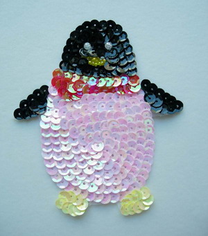 AN66 Sequined Beaded Applique Penguin - Click Image to Close