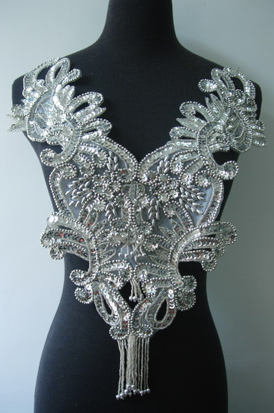 BD09 Bodice Sequin Bead Applique Fringe Silver Floral Motif - Click Image to Close