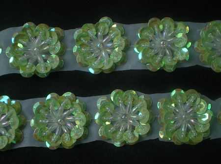 BN20-5 Green Iris Flower Sequin Bead Applique Banding 10pcs