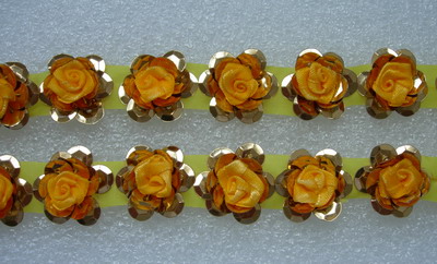 BN98 Tier Flower Ribbon Sequins Beads Applique Banding Gold 30pc