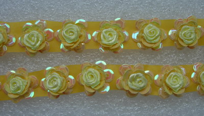 BN99 Tier Flower Ribbon Sequins Beads Applique Banding Yellow 30