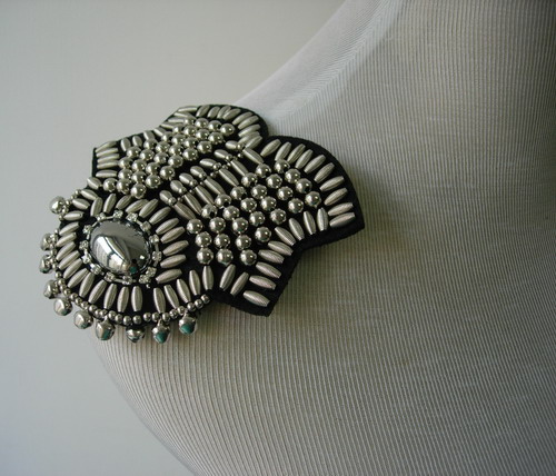 EP76 Silver Diamante Beaded Dangle Epaulet Shoulder Applique