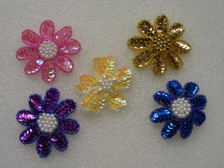 FW14-9 Petals Flower Sequin Bead Applique Assorted Color 5pcs