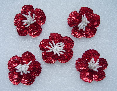 FW253 Red White Flower Sequin Bead Applique Motif 5pcs