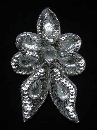 FW310 Silver Gemstones Flower Sequined Beaded Applique - Click Image to Close