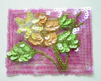 FW87 Sequin Bead Applique Square w/ Flower Fuchsia FW87 Sequin Bead Applique Square w/ Flower Fuchsia