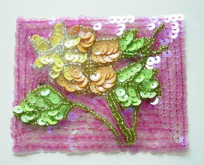 FW87 Sequin Bead Applique Square w/ Flower Fuchsia