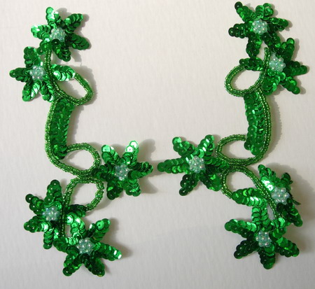 LR30 Pair Star Floral Sequin Bead Applique Green