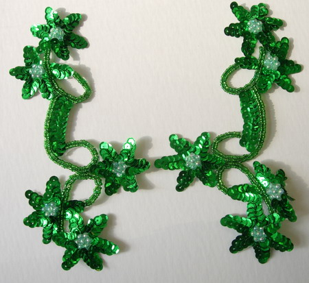 LR30 Pair Star Floral Sequin Bead Applique Green - Click Image to Close